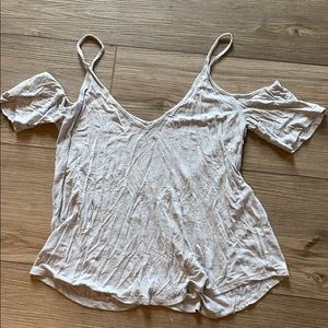 Flowy off the shoulder aerie